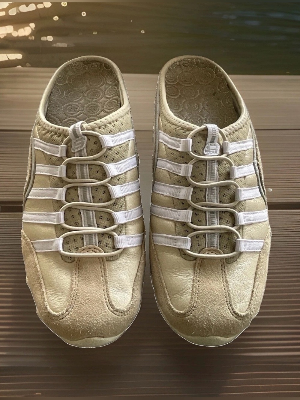 Skechers Leather Beige Slip-On Casual Mule Sneakers w/White Stretch Straps 8.5M